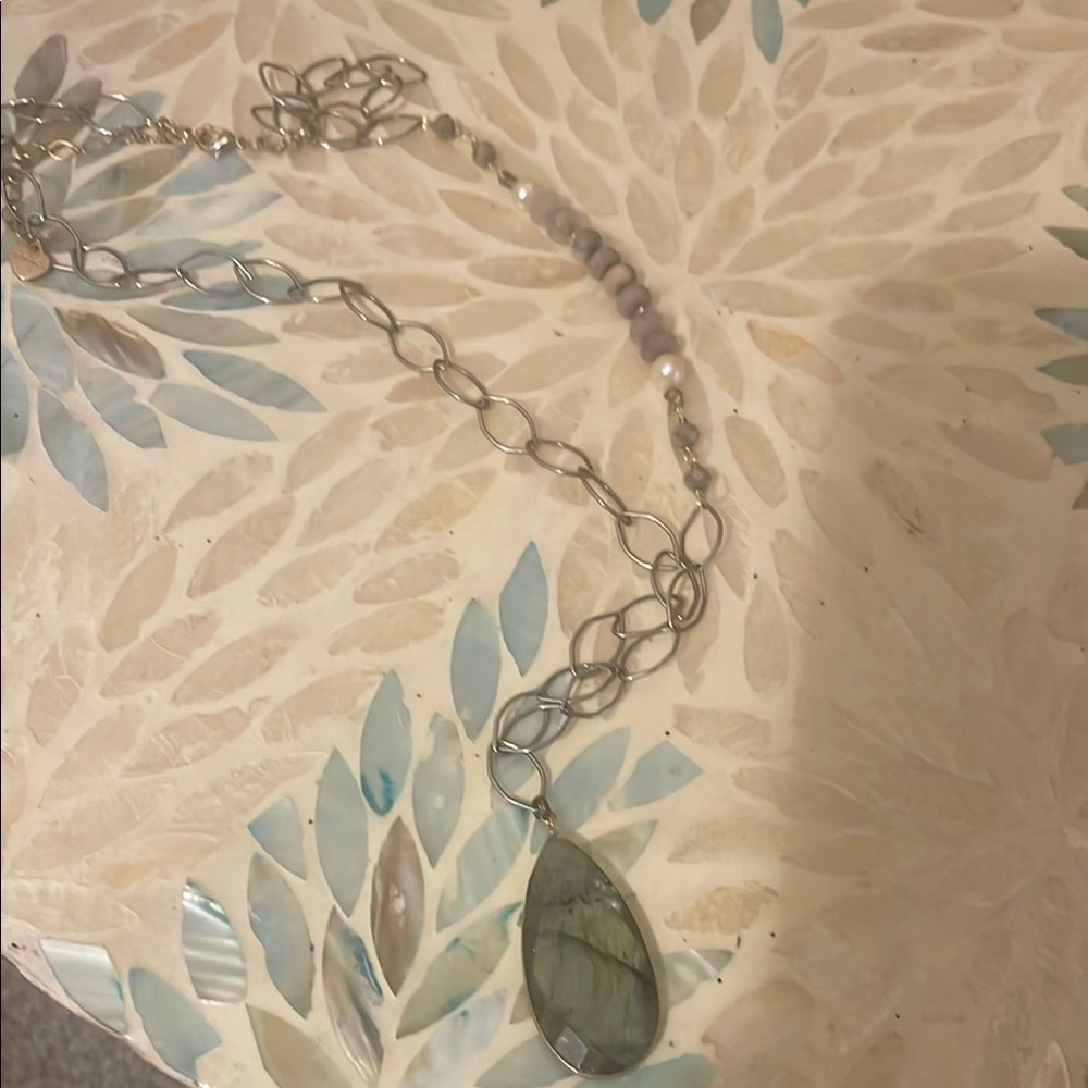 Elegant Silver and Gray Teardrop Necklace